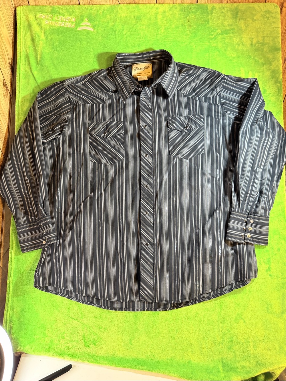 Wrangler Black and Gray Striped Western Button-Up Shirt